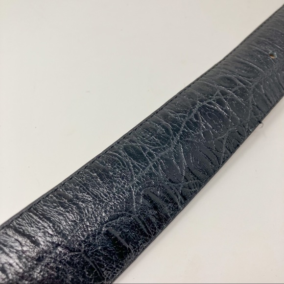 This is a beautiful belt. Only reposting because it doesn’t fit me - Picture 5 of 11